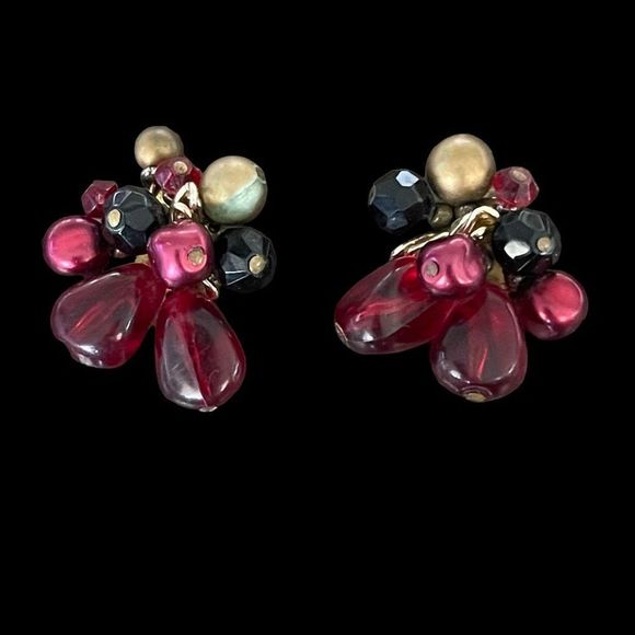 West Germany Red and Black Beaded Clip On Vintage Earrings - Picture 1 of 4